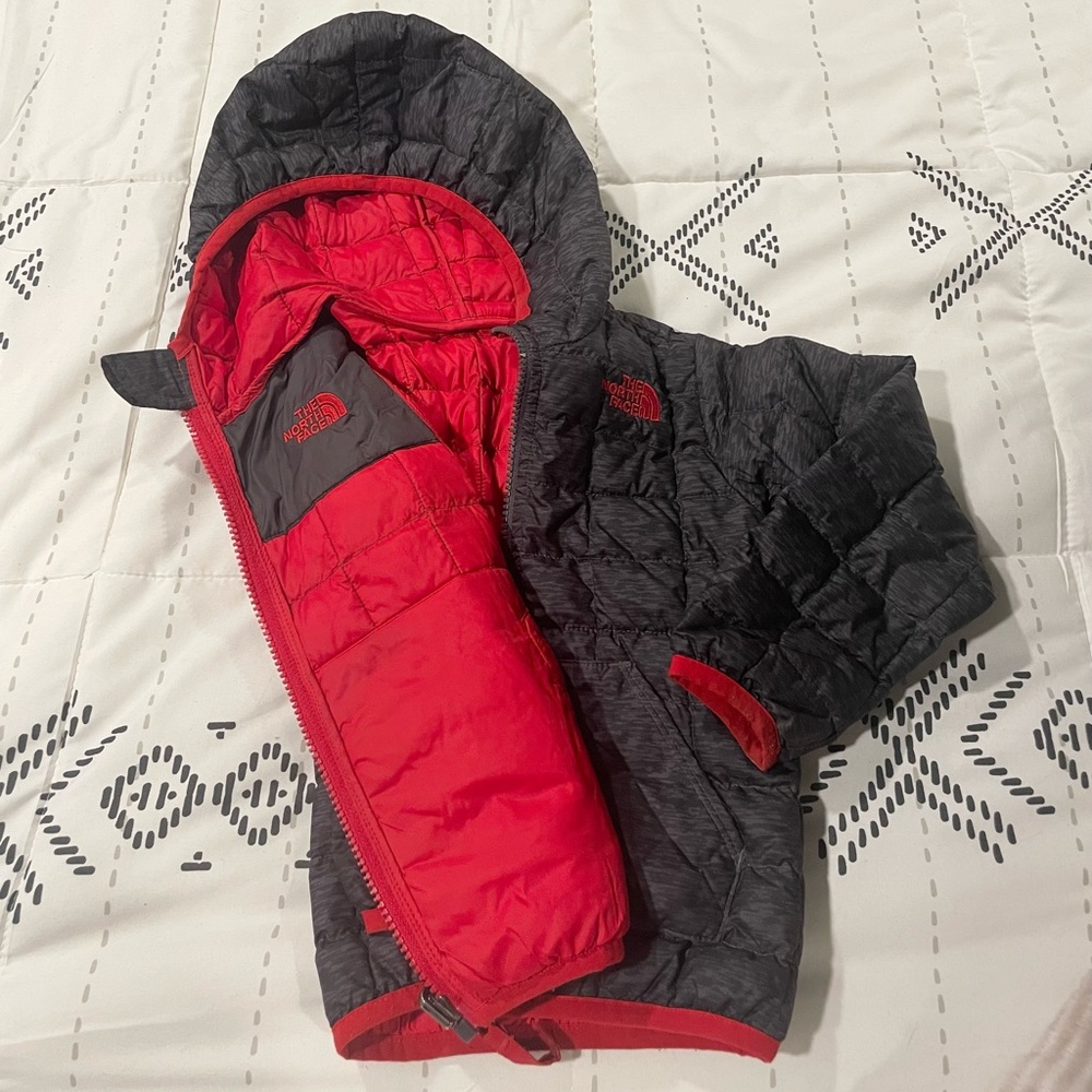 Boys north face reversible jacket